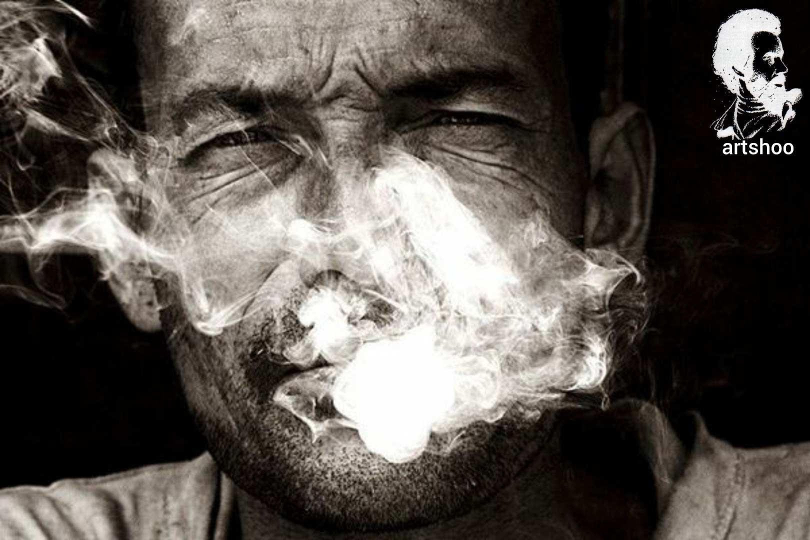 مدل پرتره سیاه قلم